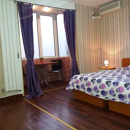 Happy Old City Apartment *